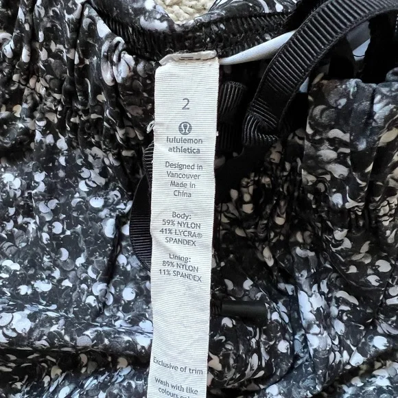 Lululemon Jet Crop - Picture 4 of 6